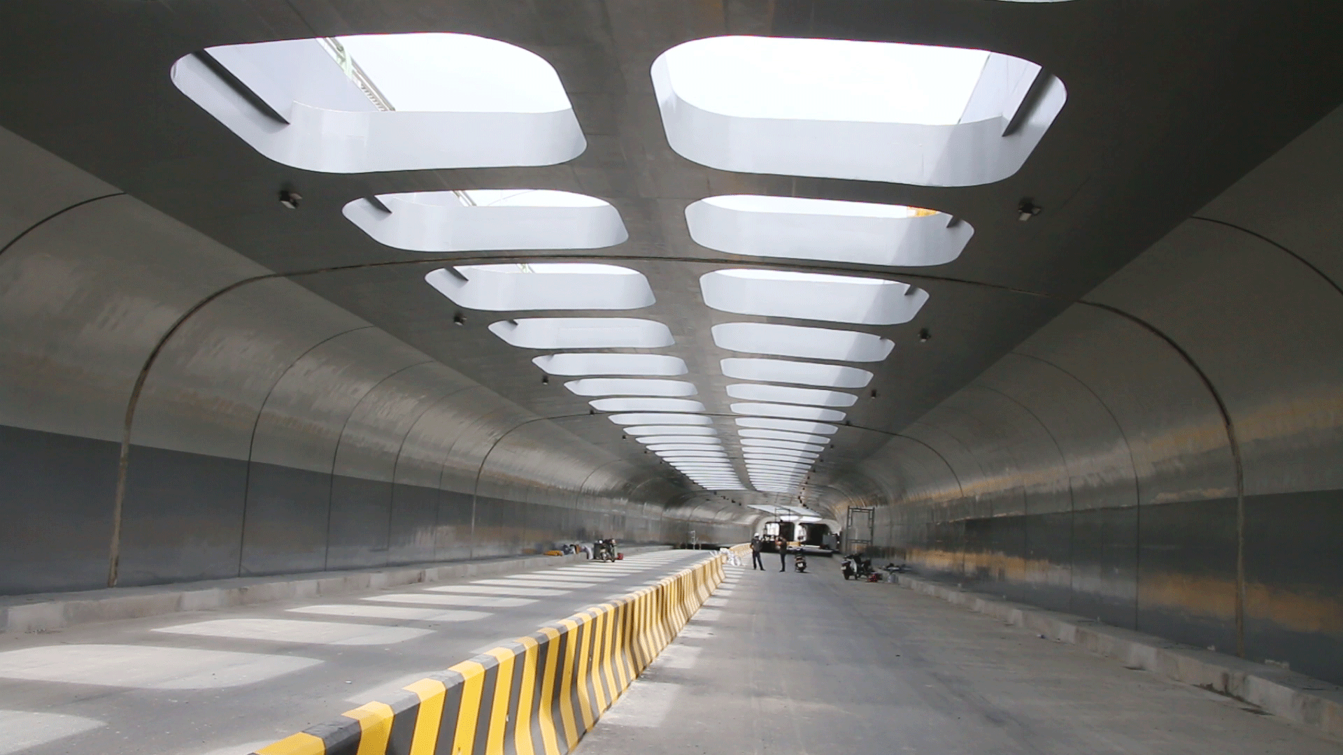 Hình hài cầu và hầm chui phía tây cầu Trần Thị Lý Đà Nẵng sau 20 tháng thi  công