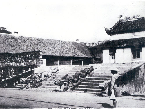 Thềm rồng lên điện Kính Thiên 1886