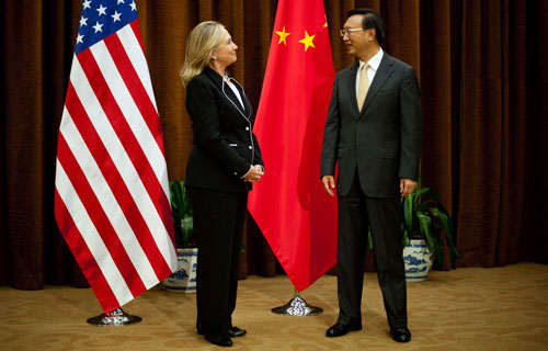 Ngoại trưởng Trung Quốc Dương Khiết Trì tiếp đón bà Clinton tại Bắc Kinh 