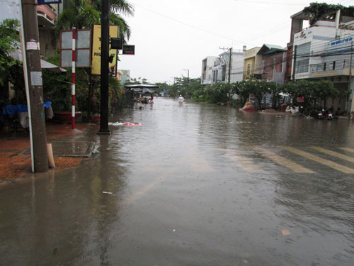 Một khu dân cư ở P. Bình Khánh bị ngập nước