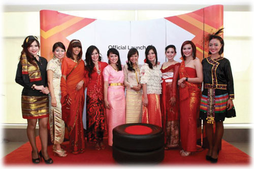 Air Asia dùng xường xám “đại diện trang phục VN” 1