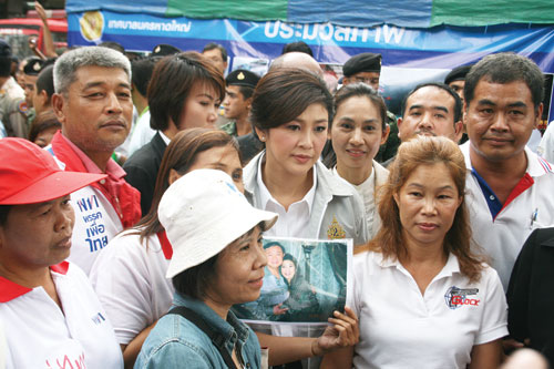 Người dân vẫn muốn bà Yingluck tiếp tục làm thủ tướng 