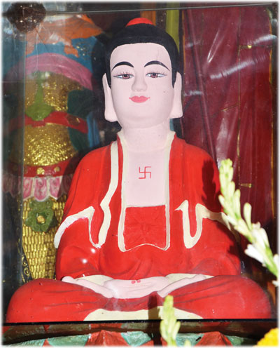 Tượng Phật Di đà có niên đại xưa 