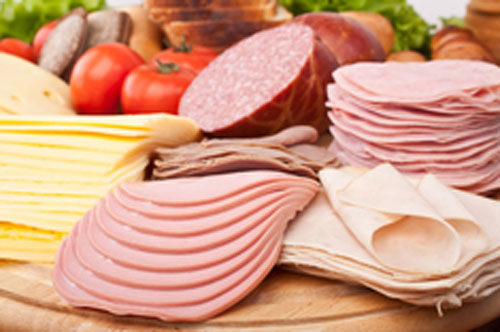 Bạn có thể sốt và rối loạn tiêu hóa nếu ăn phải thịt hộp bị nhiễm vi khuẩn listeria