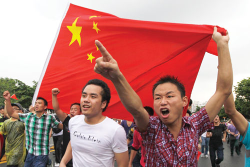 Dân Trung Quốc biểu tình chống Nhật tại Quảng Đông 