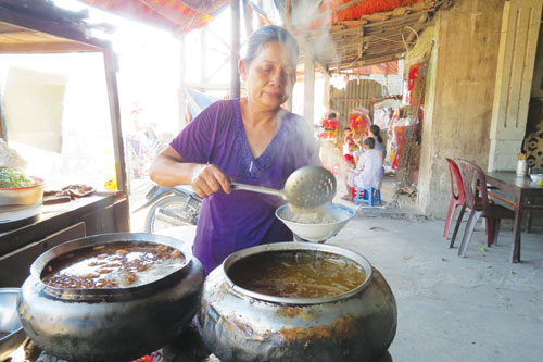 Thơm ngon cháo lòng chợ Mai 