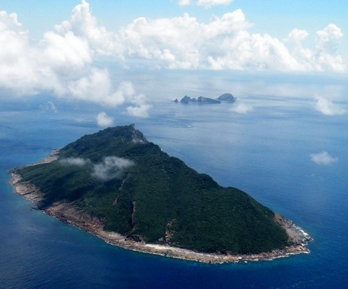 Quần đảo Senkaku/Điếu Ngư nhìn từ trên cao - Ảnh: AFP