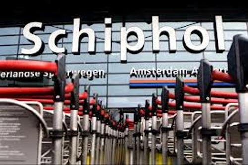 sân bây quốc tế Schiphol, Hà Lan - Ảnh: Reuters