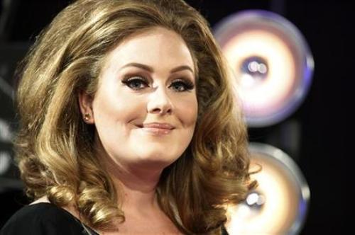 "Sơn ca nước Anh" Adele - Ảnh: Reuters