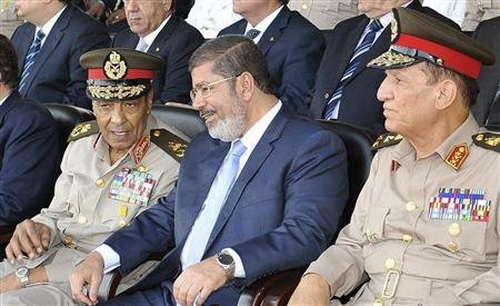 Tổng thống Ai Cập bãi nhiệm đại tướng cấp cao quân đội 