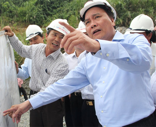 Phó thủ tướng Nguyễn Xuân Phúc: Phải đặt tính mạng người dân lên trên hết