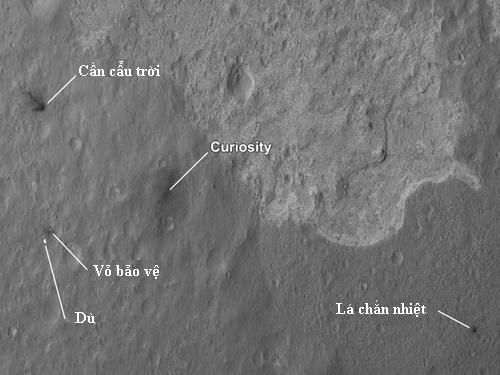 Vệt đen bí ẩn trên bức ảnh chụp bề mặt sao Hỏa2