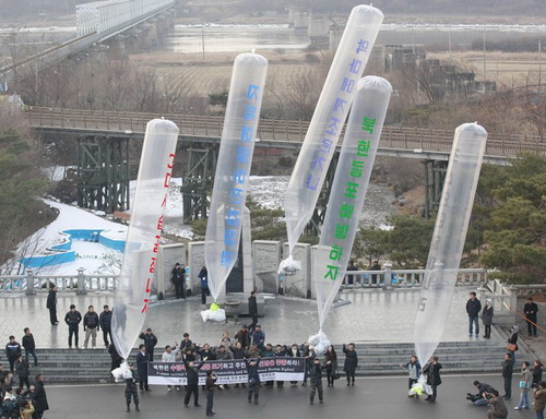 Triều Tiên thề tấn công nếu Hàn Quốc rải truyền đơn