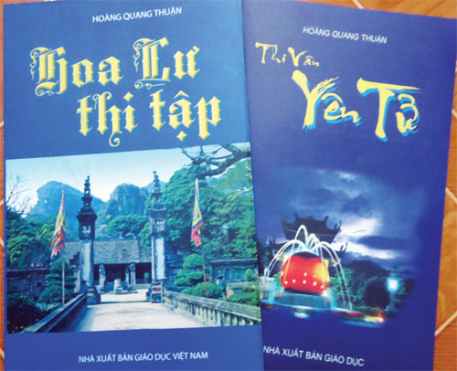 2 tập thơ của Hoàng Quang Thuận  - Ảnh: Việt Chiến