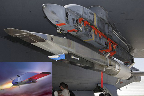 Chiếc X-51A, và ảnh mô phỏng (ảnh nhỏ), được gắn trên cánh máy bay B-52 - Ảnh: Daily Mail