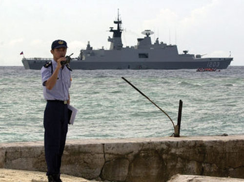 Tàu khu trục của Đài Loan ở gần đảo Ba Bình - Ảnh: Wantchinatimes.com
