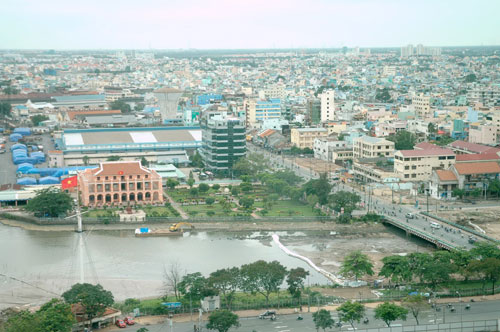 TP.HCM sẽ tập trung phát triển cao tầng dọc bờ sông Sài Gòn - Ảnh: Diệp Đức Minh