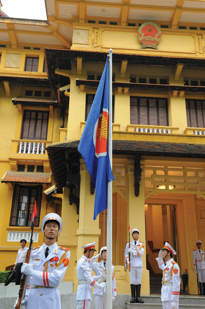 Lễ thượng cờ ASEAN 