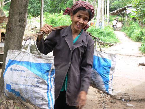 Cửu vạn “tóc dài”