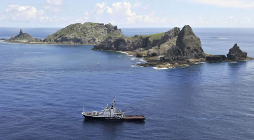 Một tàu cứu hộ Nhật di chuyển gần Senkaku/Điếu Ngư 
