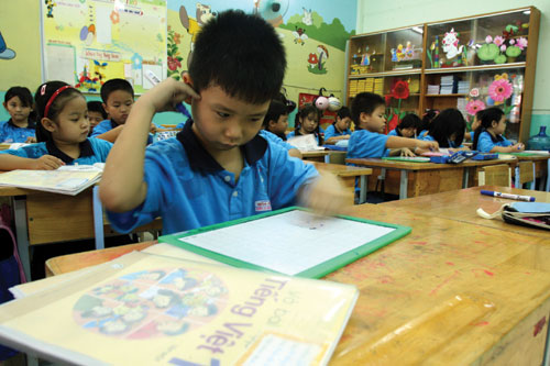 Khơi gợi tính thẩm mỹ qua việc học tiếng Việt ngay từ những lớp đầu tiên của bậc tiểu học để giúp học sinh yêu môn văn
