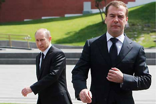 Ông Medvedev (phải) và ông Putin bị cho là đang có một số bất đồng 