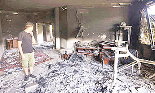 Cảnh tan hoang tại Lãnh sự quán Mỹ ở Benghazi sau vụ tấn công ngày 11.9 