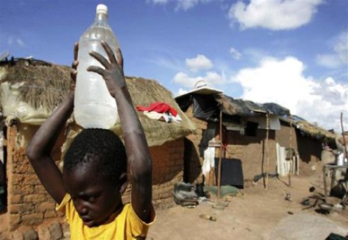 Một số khu vực ở Zimbabwe thường xuyên hứng chịu các đợt hạn hán, thiếu nước nghiêm trọng - Ảnh: Reuters