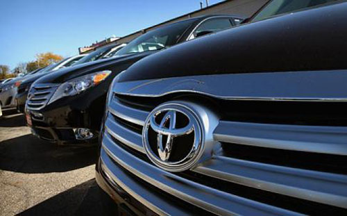 Toyota thu hồi 7,4 triệu xe hơi