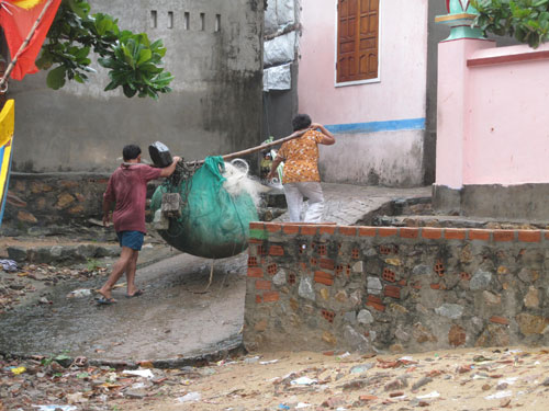 Và di chuyển lưới vào nhà