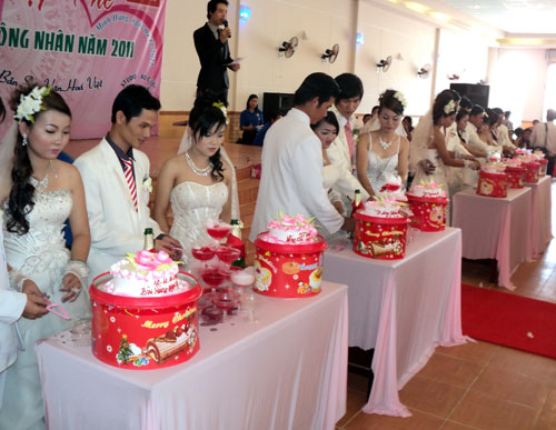 Một lễ cưới tập thể của công nhân
