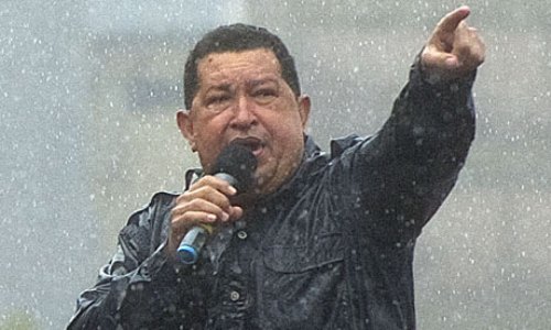 Ứng cử viên đảng đối lập Henrique Capriles - Ảnh: AFP