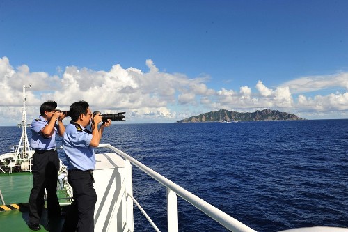 Quần đảo Senkaku/Điếu Ngư nhìn từ xa - Ảnh: Reuters