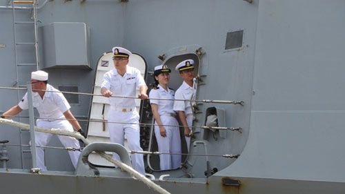 Chiêm ngưỡng khu trục hạm Wang Geon tại TP.HCM 2