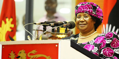 Tổng thống Malawi tự cắt 30% lương chính mình