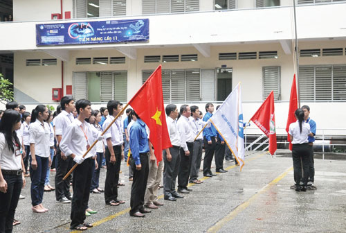 Học qua giờ chào cờ đầu tuần