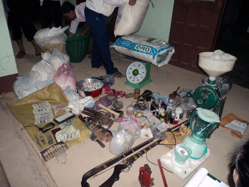 Biên phòng Việt Nam và Công an Lào bắt vụ tàng trữ 116 kg heroin