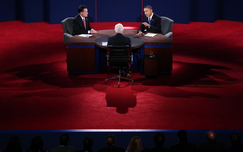 Obama và Romney tranh luận