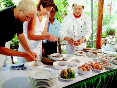 Cơ hội nào dành cho đầu bếp Việt?