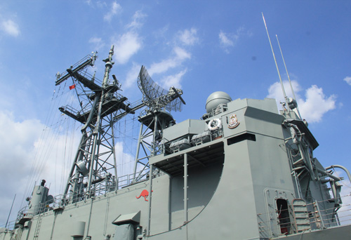 Tàu hộ vệ tên lửa HMAS Sydney tại TP.HCM 6 - Ảnh Nguyên Mi