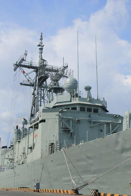 Tàu hộ vệ tên lửa HMAS Sydney tại TP.HCM 7 - Ảnh Nguyên Mi