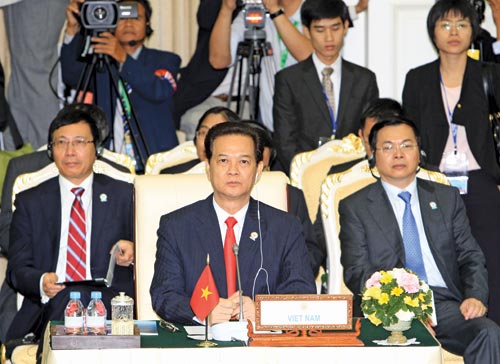 Thủ tướng Nguyễn Tấn Dũng tham dự cuộc họp ASEAN+3 