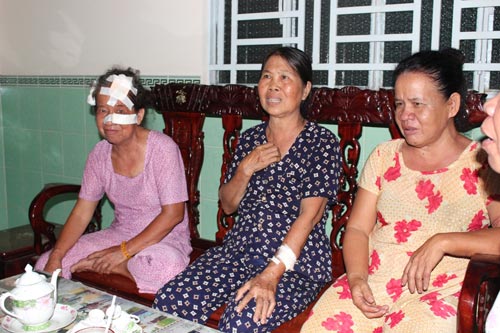 Bà Nguyễn Thị Phe (60 tuổi) bị chém nhiều vết thương ở đầu