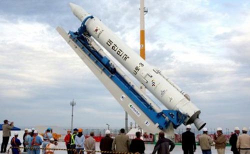 Tên lửa KSLV-1 trên bệ phóng ngày 26.10 vừa qua