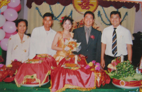 Đã xác danh danh tính cô dâu Việt ôm con nhảy lầu tự tử  1