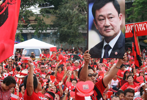 ông Thaksin bị dọa ám sát