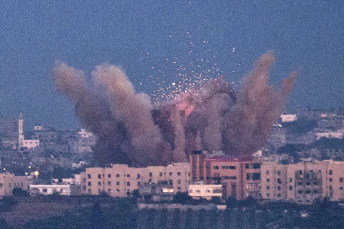 Bạo lực leo thang dữ dội ở dải Gaza