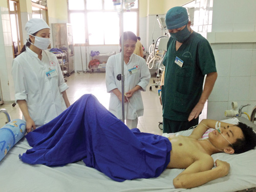 Phạm Minh Tuấn đang điều trị tại BV đa khoa Quảng Ninh 