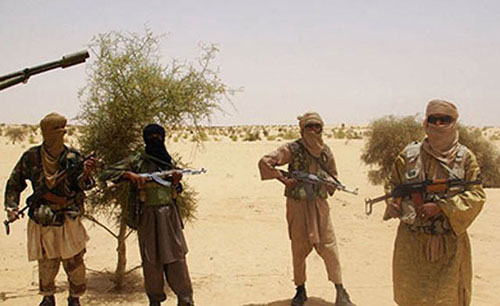 Các tay súng thuộc nhóm AQIM - Ảnh: Reuters