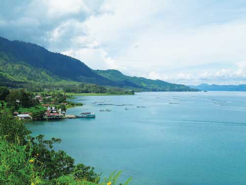 Hồ Toba (Indonesia) 